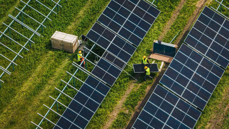 Budowa farmy fotowoltaicznej i montaż paneli pv. Generalny wykonawca Electrum Holding
