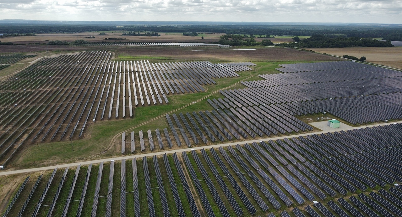 Kolejny innowacyjny obiekt zrealizowany przez Electrum – PV Kotuń z technologią trackerów solarnych