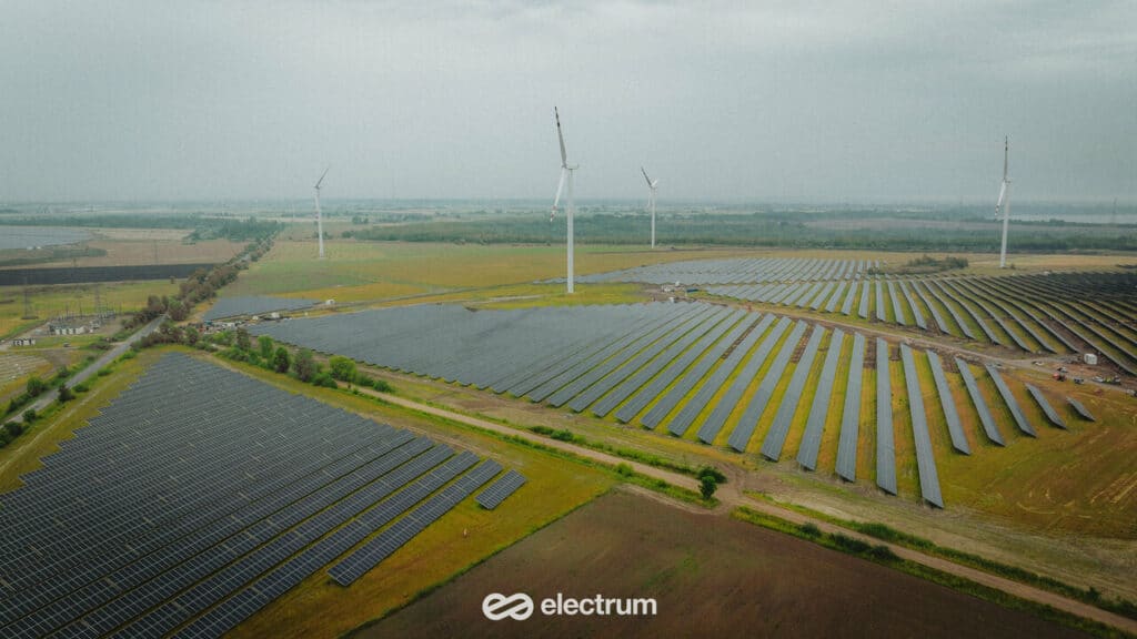 Solar and wind power plant built by Electrum Holding.